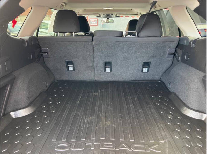 2023 Subaru Outback Premium