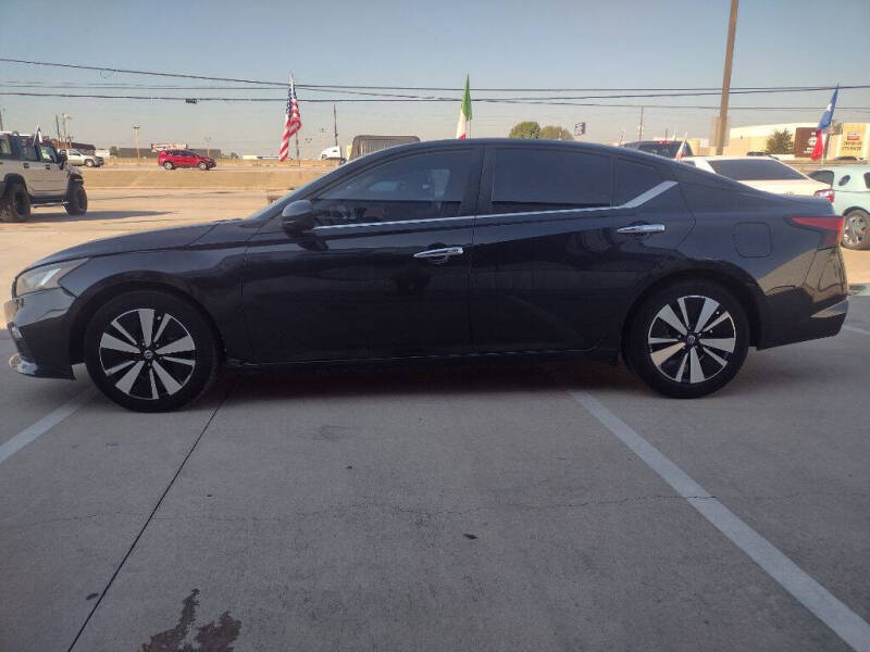 2021 Nissan Altima 2.5 SV