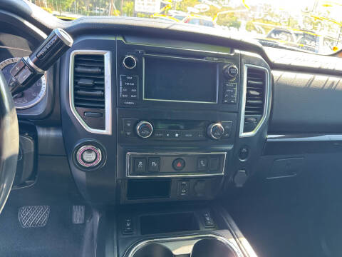 2018 Nissan Titan SV