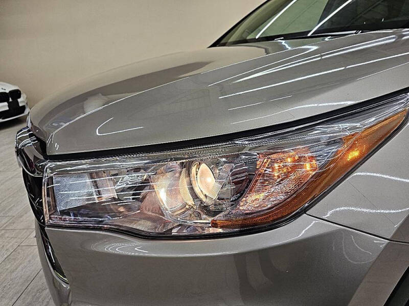 2016 Toyota Highlander