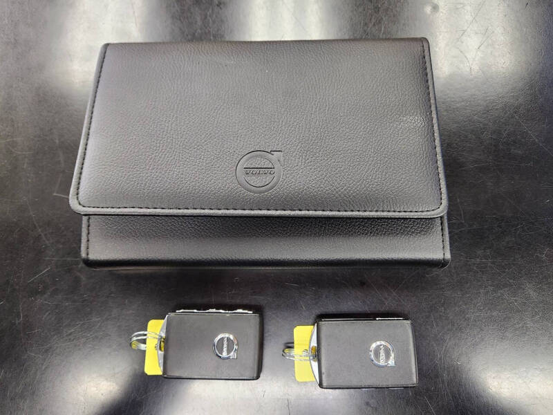 2017 Volvo XC90 T6 Momentum