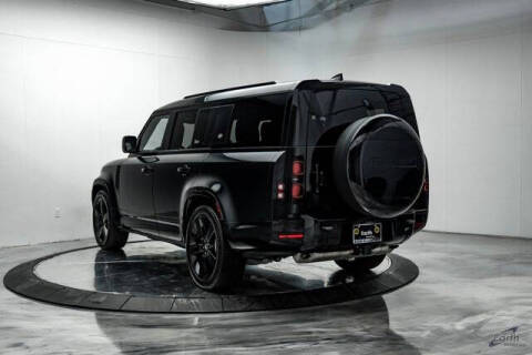 2024 Land Rover Defender 130 P400 X-Dynamic SE