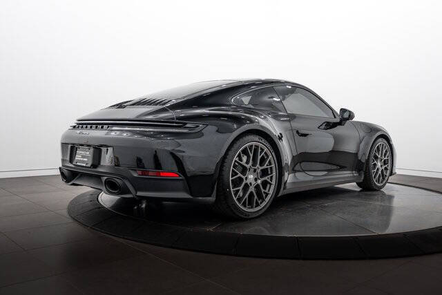 2025 Porsche 911 Carrera