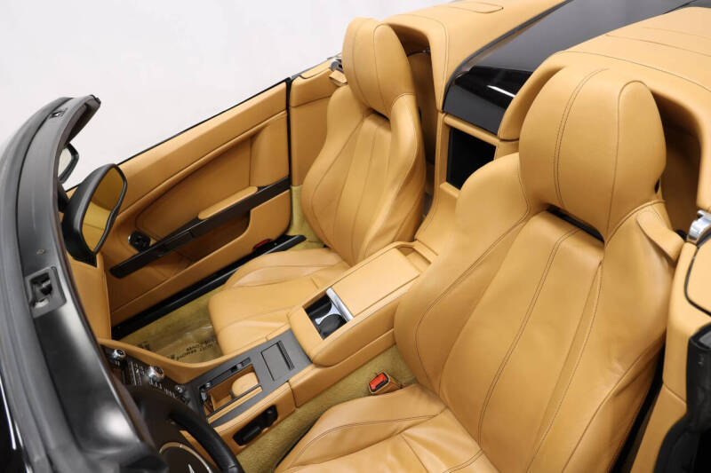 2012 Aston Martin V8 Vantage Roadster