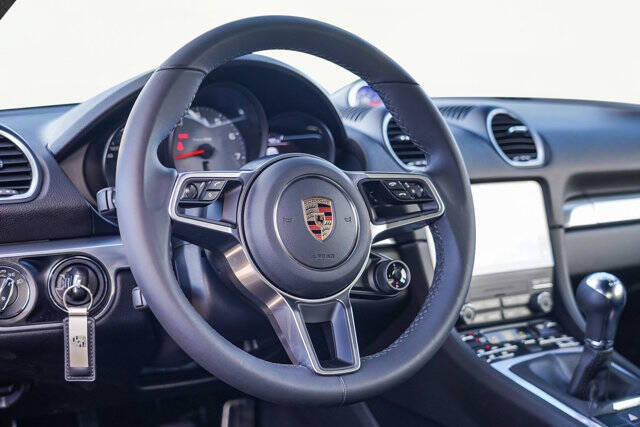 2025 Porsche 718 Cayman S