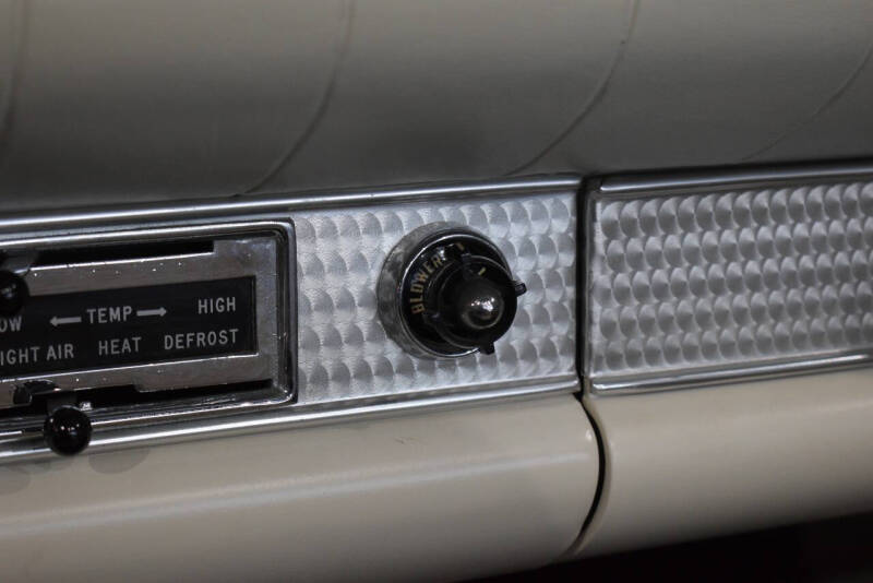 1957 Ford Thunderbird