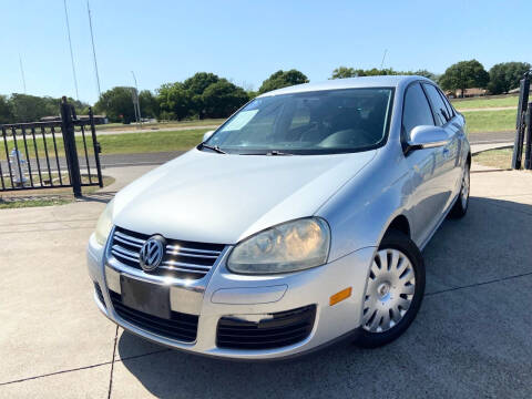 2009 Volkswagen Jetta for sale at Texas Luxury Auto in Cedar Hill TX