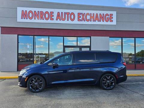 2019 Chrysler Pacifica for sale at Monroe Auto Exchange LLC in Monroe WI