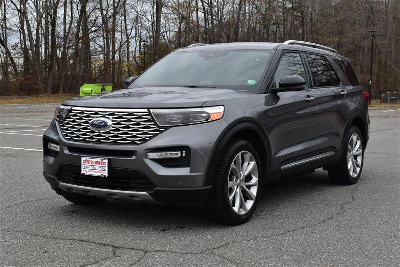 2021 Ford Explorer Platinum's photo