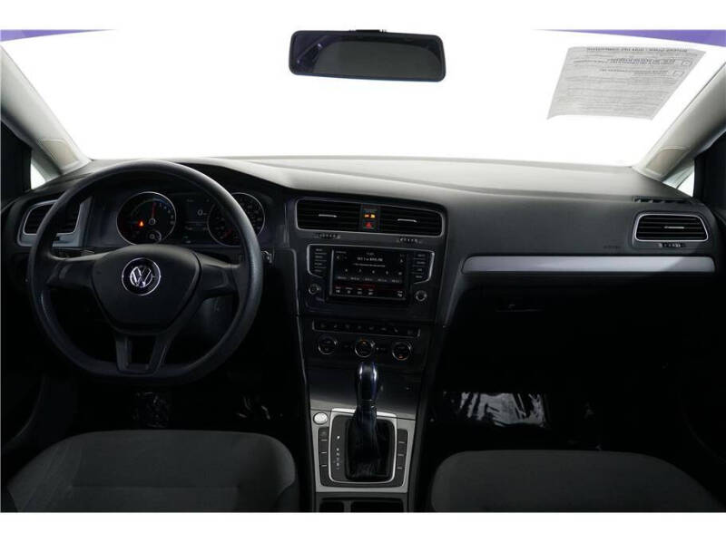 2016 Volkswagen e-Golf SE