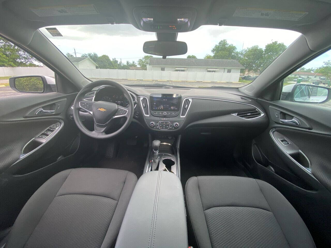 2021 CHEVROLET Malibu Sedan - $20,200