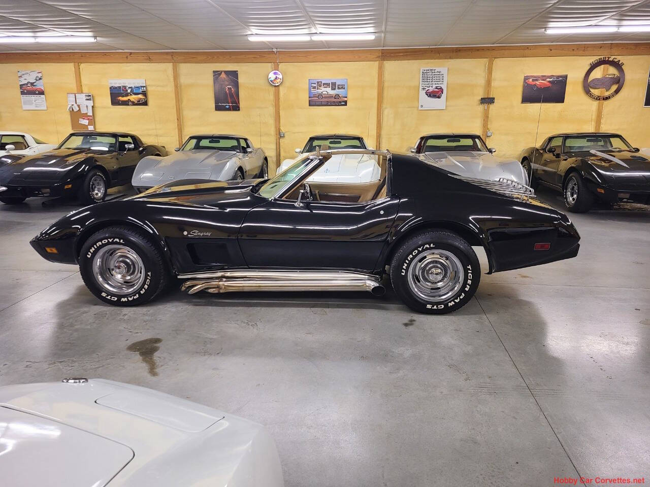 1975 Chevrolet Corvette 16