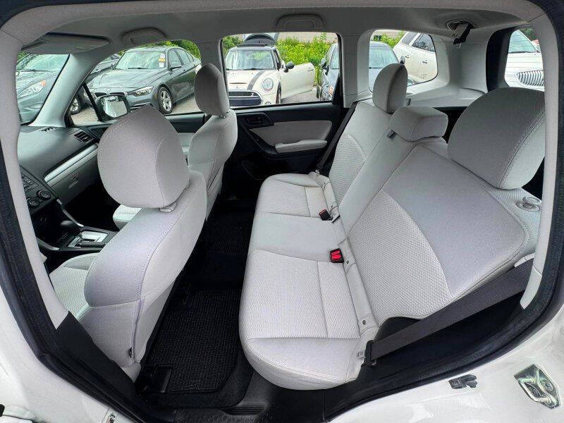 2015 Subaru Forester 2.5i