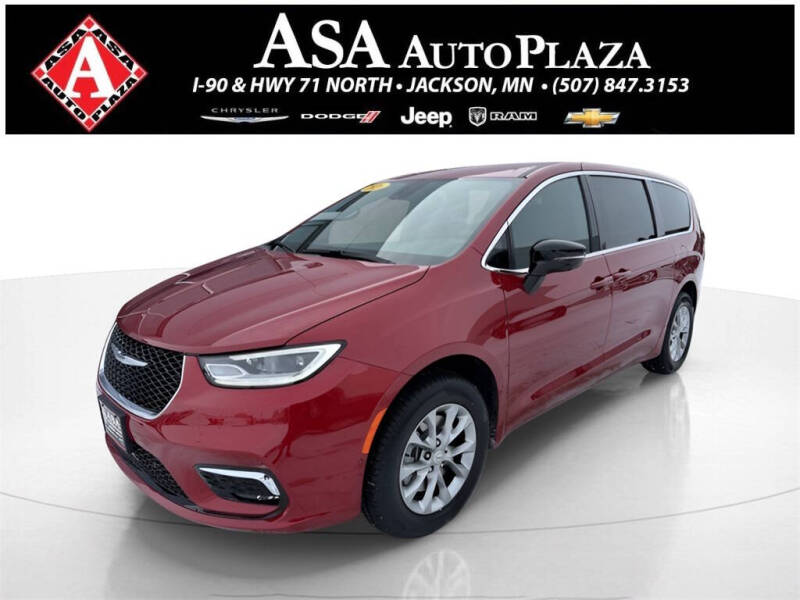 2026 Chrysler Pacifica Select's photo