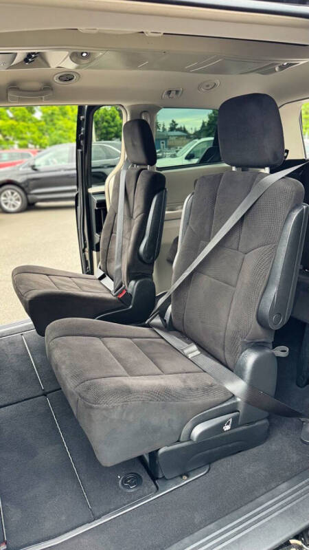 2012 Dodge Grand Caravan Crew