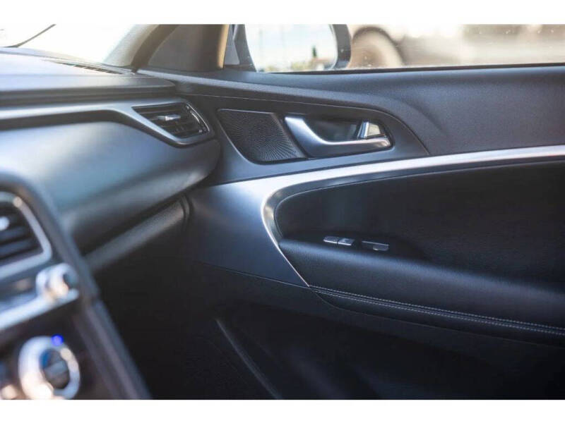 2020 Genesis G70 2.0T