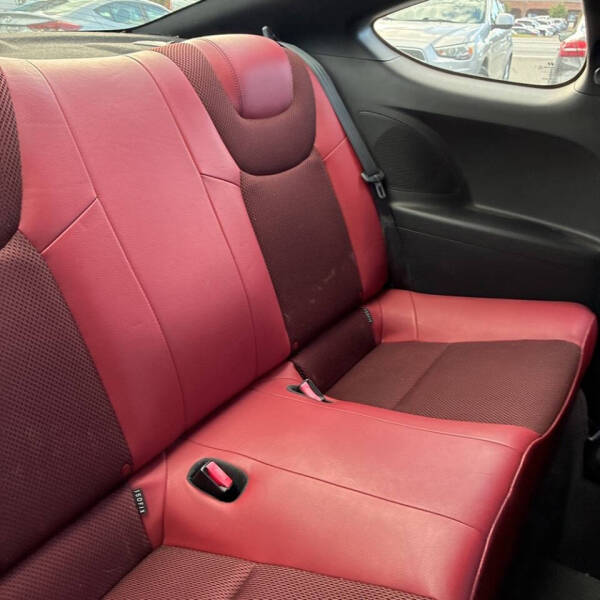 2013 Hyundai Genesis Coupe 3.8 R-Spec