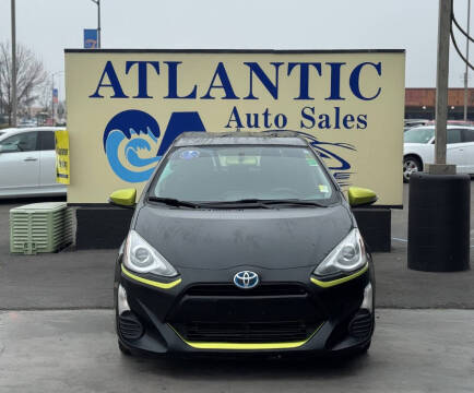 2016 Toyota Prius c Persona Special Edition