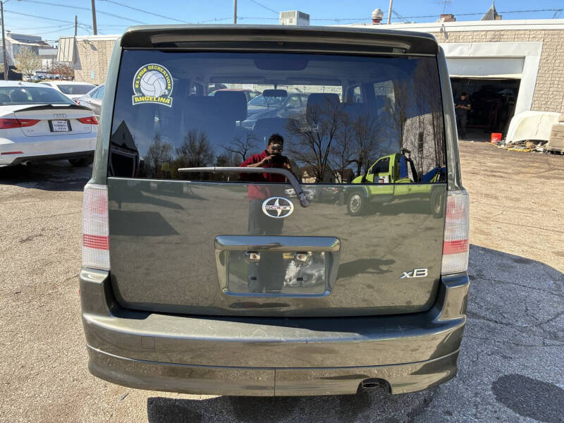 2005 Scion xB