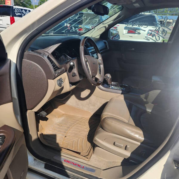 2014 GMC Acadia Denali