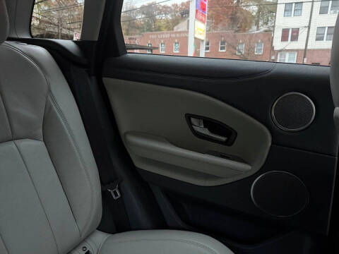 2019 Land Rover Range Rover Evoque SE