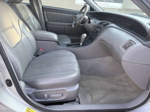 2003 Toyota Avalon XL