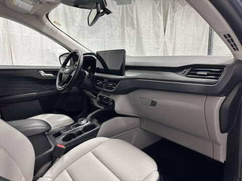 2025 Ford Escape Platinum