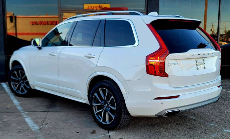 2018 Volvo XC90 T6 Momentum