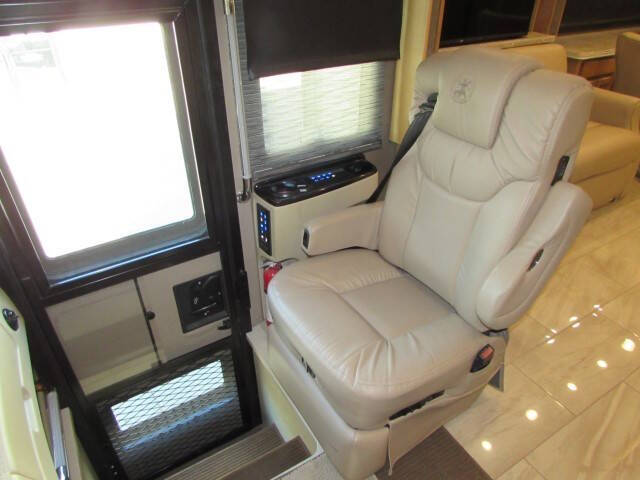 2018 TIFFIN MOT PHAETON M4