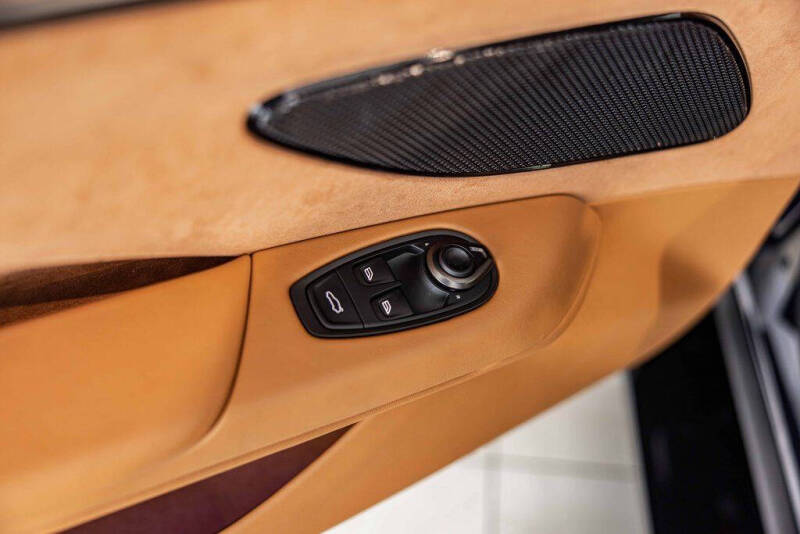 2026 Aston Martin Vantage