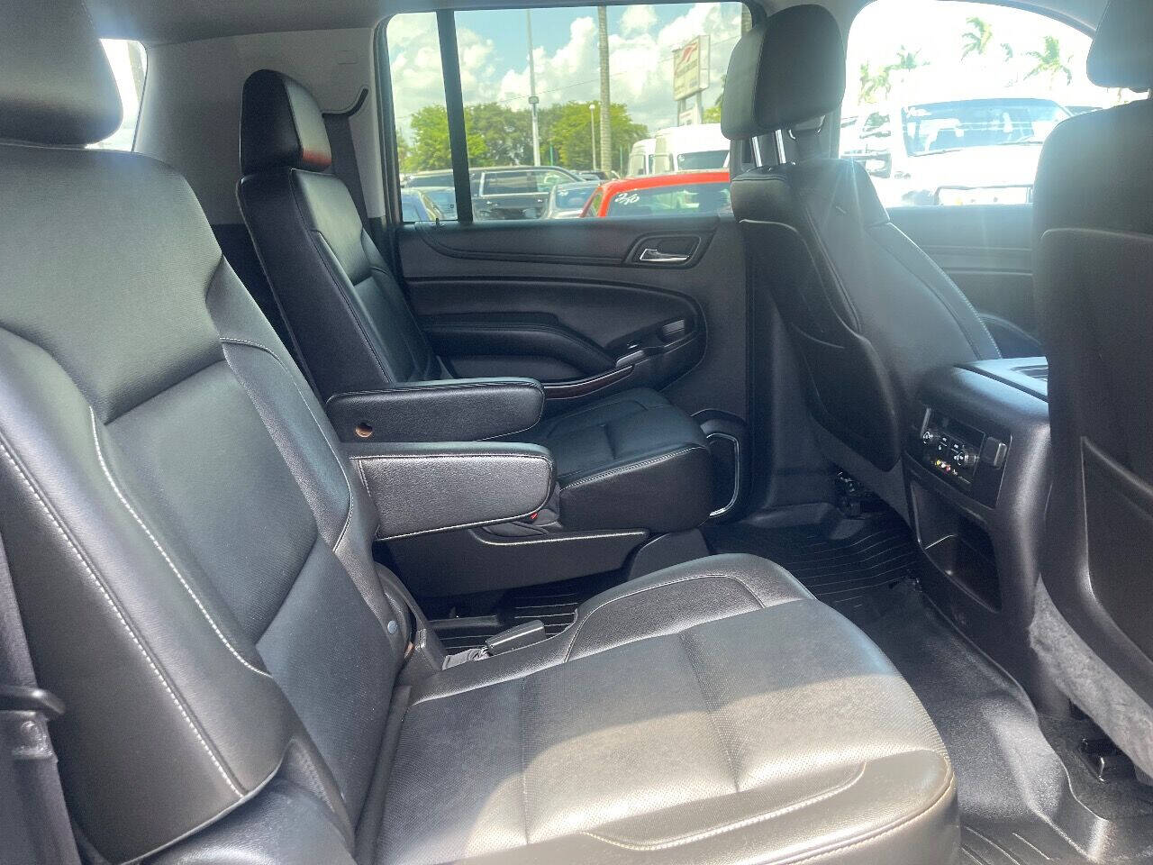 2016 GMC Yukon XL SUV / Crossover - $24,900