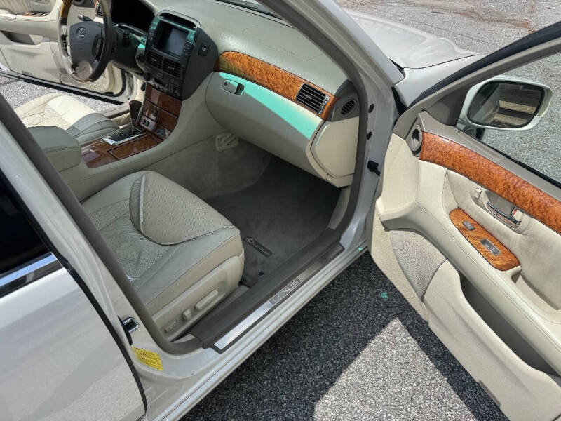 2005 Lexus LS 430