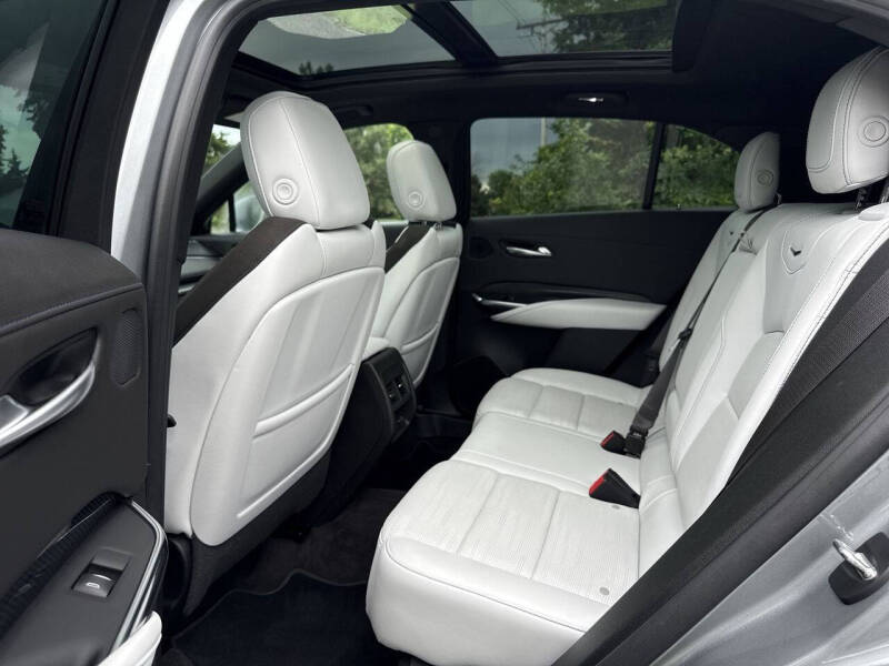 2024 Cadillac XT4 Sport