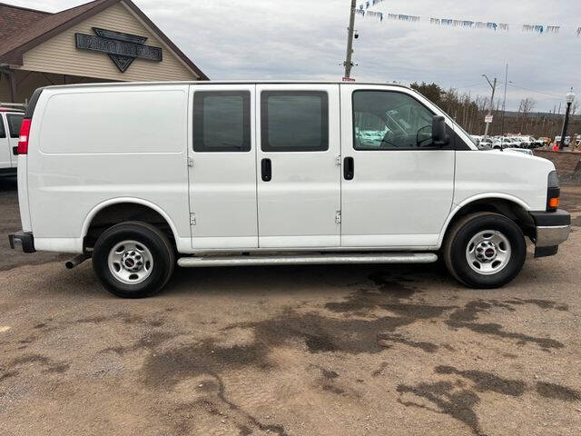 2022 GMC Savana 2500