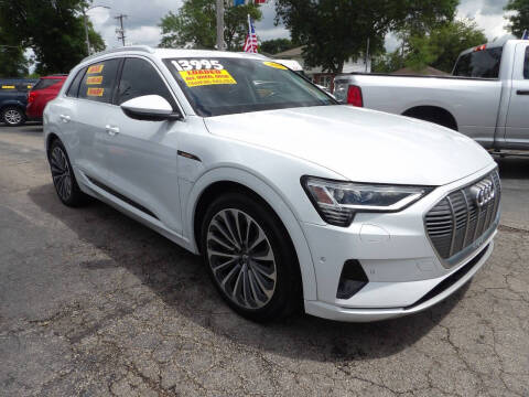 2019 Audi e-tron quattro Prestige