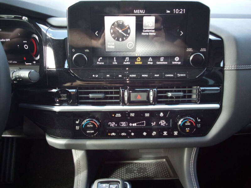 2025 Nissan Pathfinder Platinum