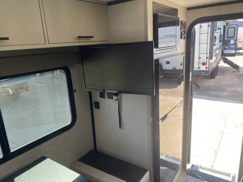 2025 Encore RV REVUE 16RB