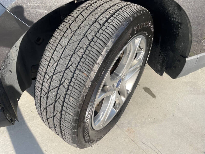 2017 Ford Edge Titanium