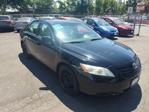 2009 Toyota Camry for sale at Universal Auto Sales in Salem OR