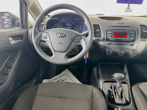 2017 Kia Forte5 LX