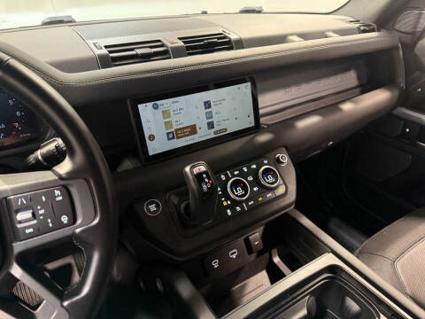 2024 Land Rover Defender 90 P400 X-Dynamic SE