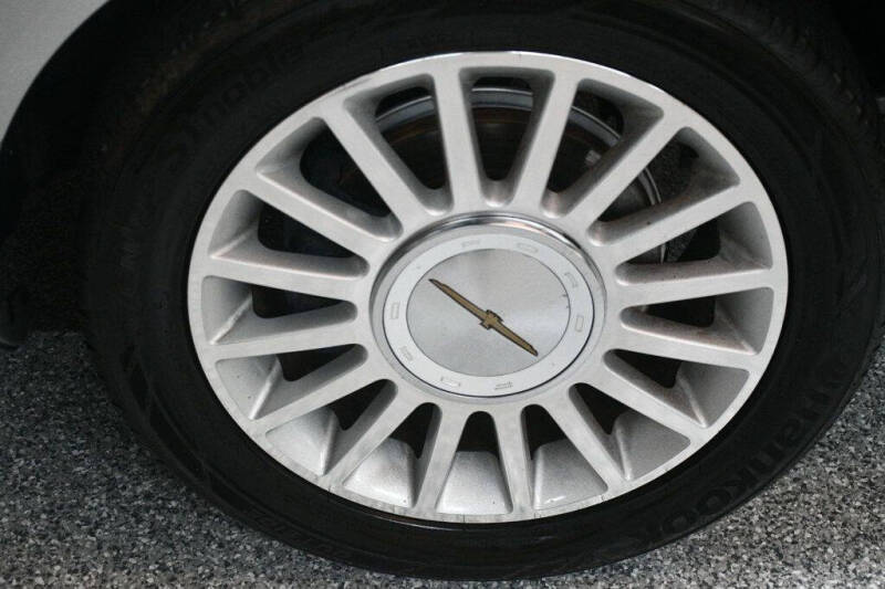 2004 Ford Thunderbird Deluxe