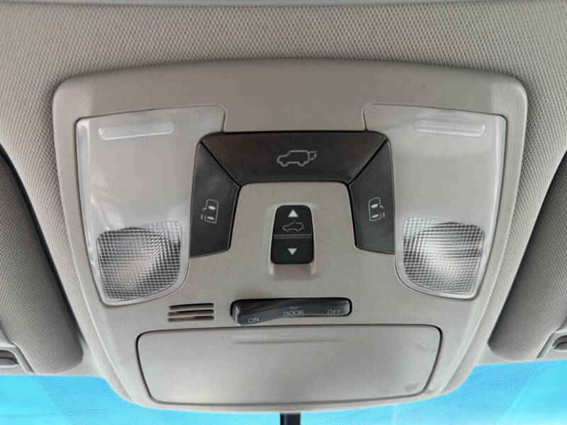 2016 Toyota Sienna XLE Premium 7-Passenger