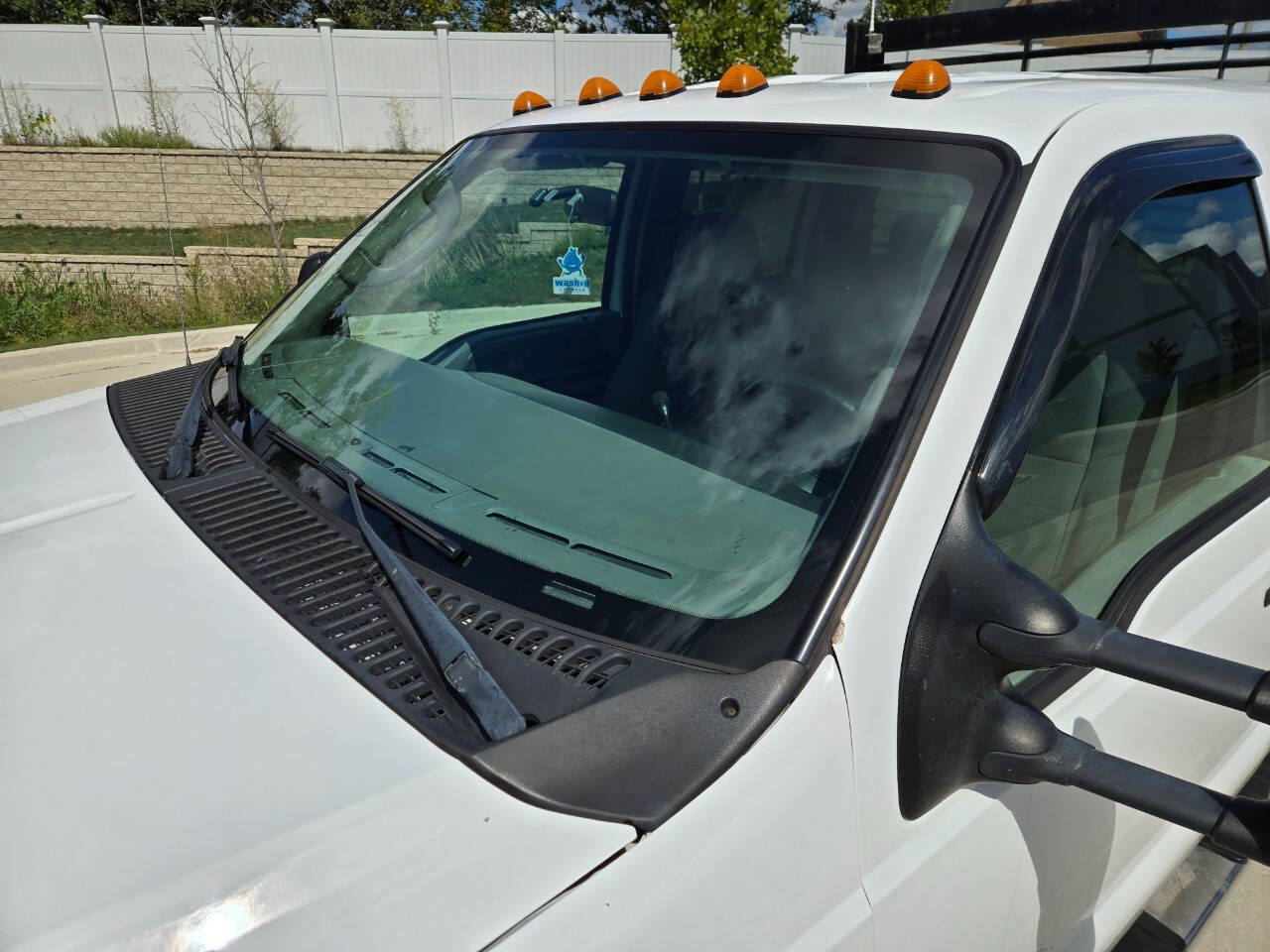 2004 Ford F-550 Super Duty 15