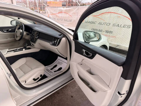 2019 Volvo S60 T6 Momentum