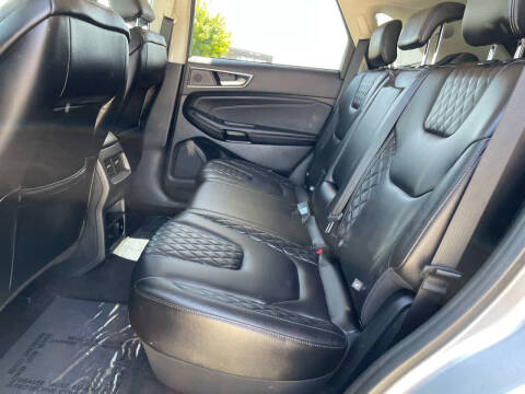 2023 Ford Edge Titanium