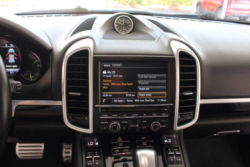 2016 Porsche Cayenne S E-Hybrid