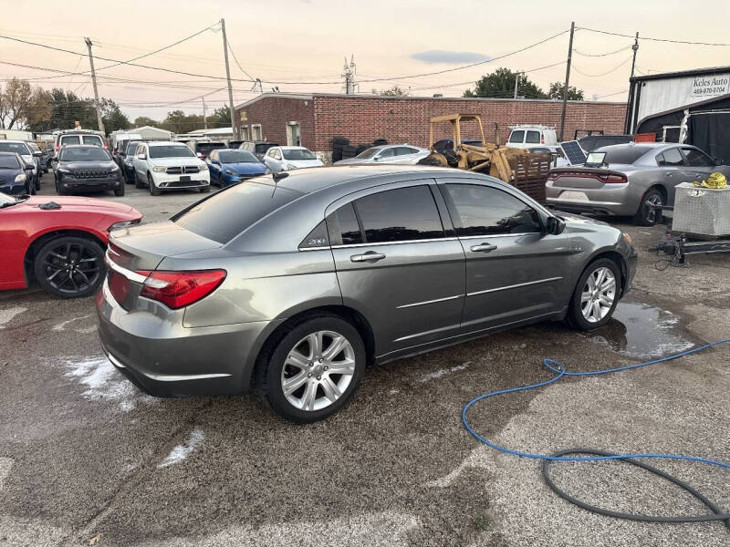 2013 Chrysler 200 Touring