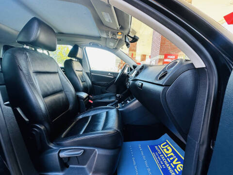 2012 Volkswagen Tiguan SEL 4Motion