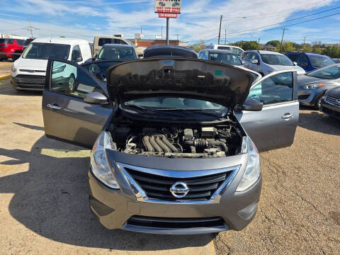2019 Nissan Versa SV